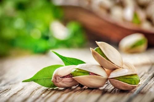 تصویر 2 از پسته احمد آقایی تازه با بسته‌ بندی مقاوم و بهداشتی